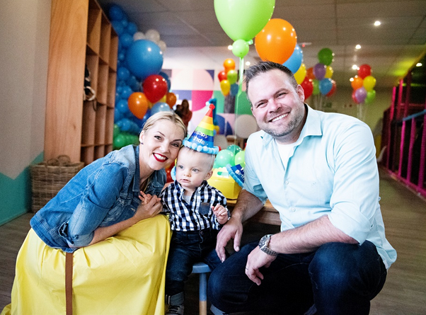 Huisgenoot (@huisgenoot) on Twitter photo EKSKLUSIEWE FOTO'S: <a href="/NadiaBeukes/">Nadia Beukes</a> en <a href="/dave_devilliers/">David de Villiers</a> se Davey word 1 netwerk24.com/huisgenoot/Bek… EKSKLUSIEWE FOTO'S: <a href="/NadiaBeukes/">Nadia Beukes</a> en <a href="/dave_devilliers/">David de Villiers</a> se Davey word 1 netwerk24.com/huisgenoot/Bek…