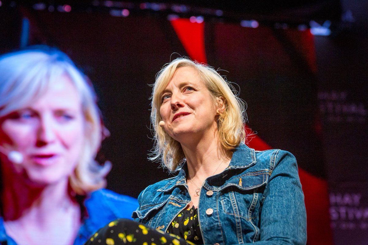 hayfestival's tweet image. Winner of this year&apos;s #HayFestival medal for journalism @carolecadwalla will deliver our #GWLAD lecture at @AssemblyWales, 29 Sep, for #Devolution20.

Free tickets out now: socsi.in/bcC9u