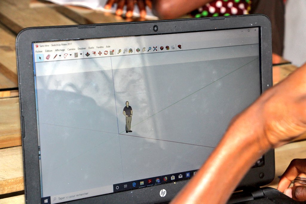 3DprintAfrica's tweet image. @woelab #OpenCodeAcademy #SummerCamp 2019 | Pour introduire la modélisation 3D avec @SketchUp, @sename_ de l'@LAfricaine_ fait un cour de géométrie (plan, espace, perspective, 2D/3D).
@BoschStiftung @MpenTG @Edu_Num @LEGO_Education @Citizenkid_ @ECPATUK @LMDMF5 #3Dprinting