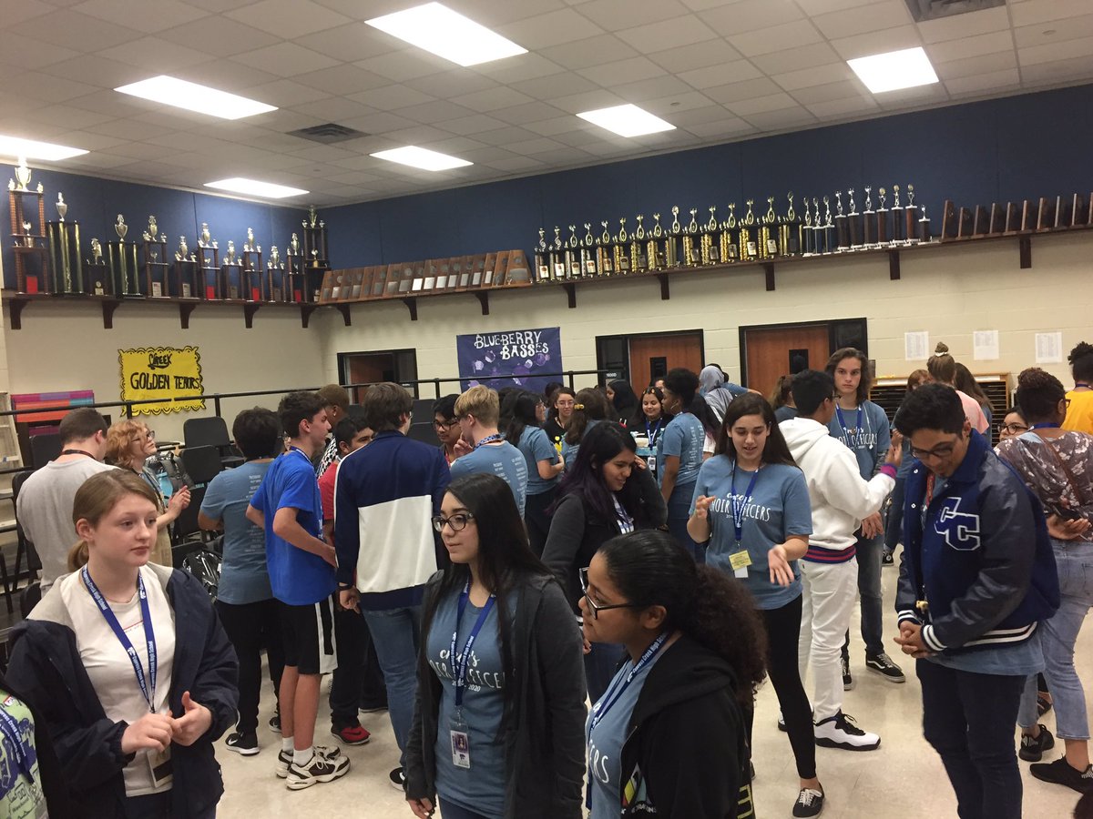 CyCreekChoir's tweet image. Newcomer/Freshman Party! Led by amazing Choir Officers! #creatingmagic! @VSnokhous @Dholdensmith