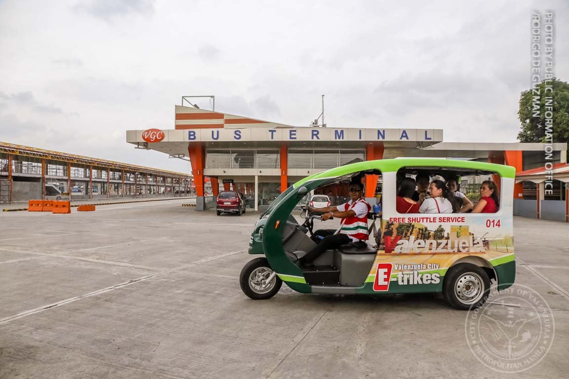 valenzuelacity's tweet photo. @rex_gatchalian TIGNAN: Libreng sakay para sa Valenzuelanos! As of 1:00 PM, 359 passengers na ang naihatid mula VGC Terminal tungo sa kanilang destinasyon (TODA terminal) gamit ang mga bagong e-trike. #ETrikeFreeRide 

📷 @rcdeguzmanG12 /VC PIO https://t.co/yVEZGug1OG