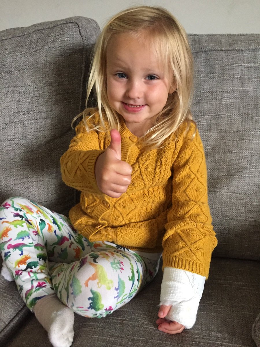 mrsedwards84's tweet photo. One broken arm sorted with care @DudleyGroupNHS. A full department last night didn’t stop A* service. Thanks @RachelTomkins2 and team 👍 #teamdudley #carebettereveryday https://t.co/58Ovj0i5Sq