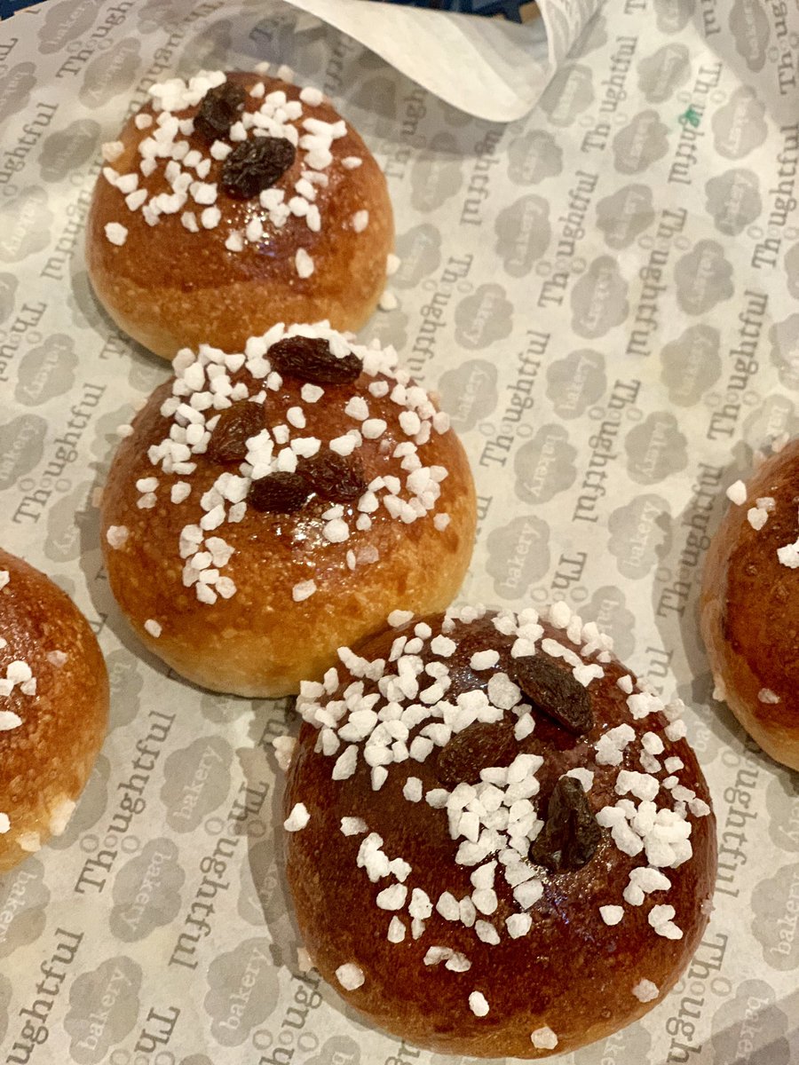 BathAcademy's tweet photo. A huge THANK YOU to @thoughtfulbakery for providing us with delicious #BathBuns for our Educational delegates from China and the team from @britishcouncil &amp; @englishuk, they went down a treat 😋 (had to quickly snap a photo before they disappeared!) #UKELT #intled #visitbath https://t.co/tuFBIg1IHW