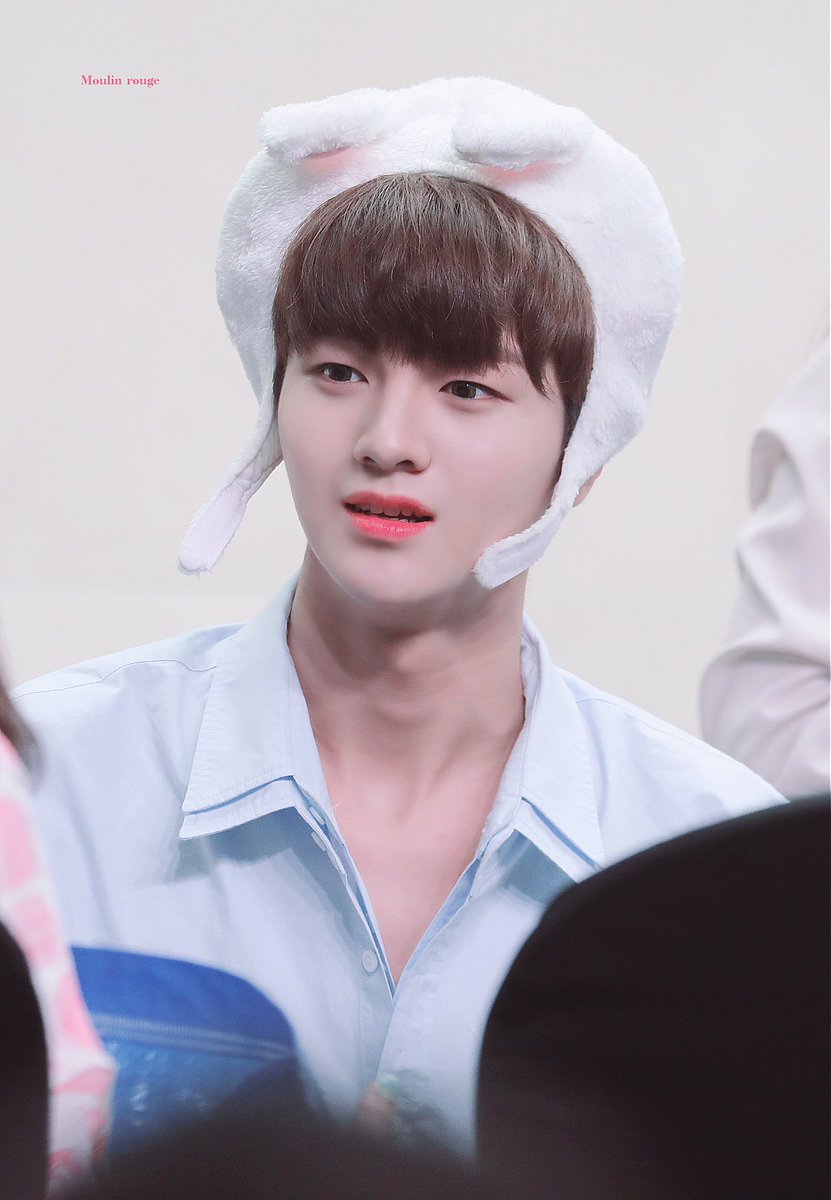 moulinrouge0709's tweet photo. 190831 #차준호

마지막까지 차이팅하자🐰🌸

#7번방의준호 #준호 #CHAJUNHO #X1 #엑스원 https://t.co/EaZvm6RYTI