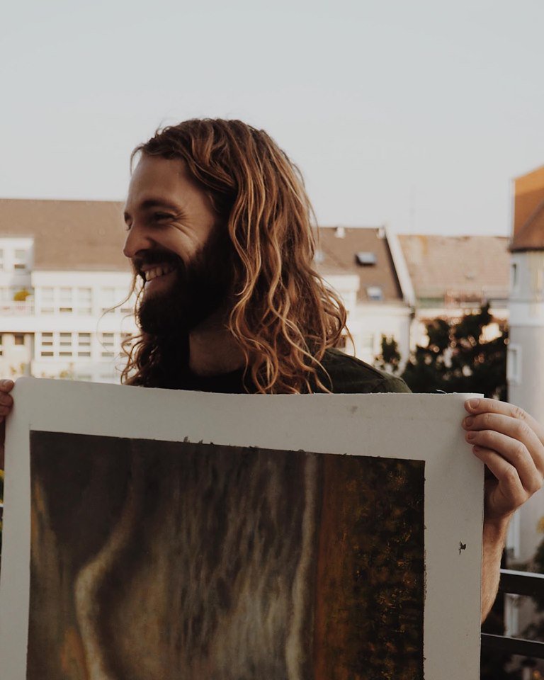 'A Million Miles for Love' es el nuevo single del australiano Lucas Laufen (<a href="/LaufenLucas/">Lucas Laufen</a>). Una forma de cautivarnos con su voz, su melodía y con un vídeo que nos lleva hasta parajes lejanos de todo... hasta del amor. Una preciosidad todo …estiradoenlapistadebaile.blogspot.com/2019/09/millio…