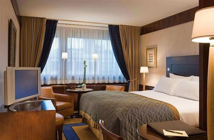 LuckyHotelsFR's tweet photo. Welcome in #Lyon #SofitelLyonBellecour starting at EUR140.26 https://t.co/FdcS9Ui9J2 https://t.co/lAVzTWCVfd