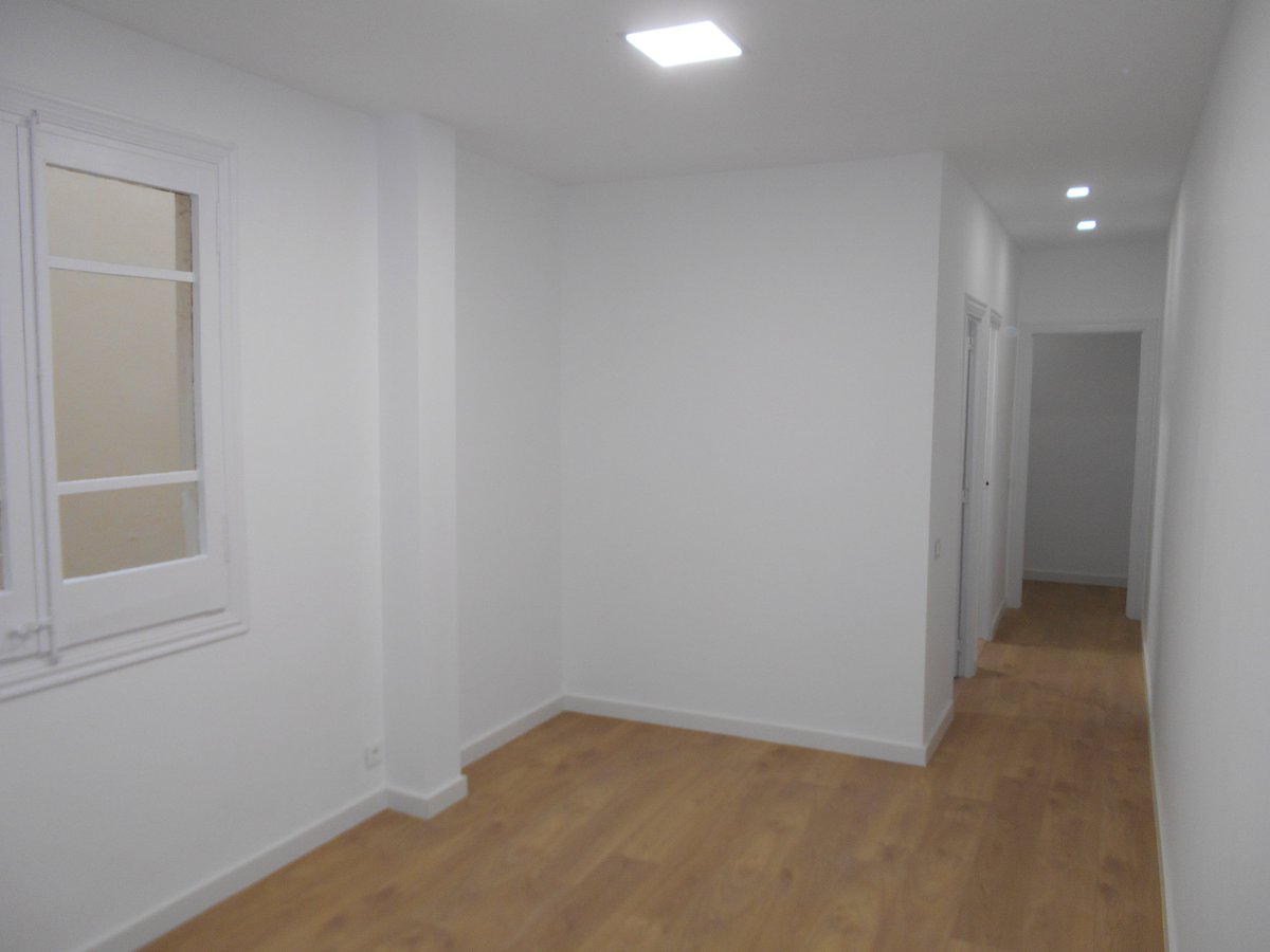 🏠Alquiler de Piso en Dr Marti i Julia, La Torrasa, Hospitalet de Llobregat🏠

" Reformado, dos habitaciones, una doble amplia y luminosa y una individual , parquet, salón, cocina y baño nuevo a estrenar
👇👇Toda la información en el siguiente link👇👇
idealista.com/inmueble/86823…