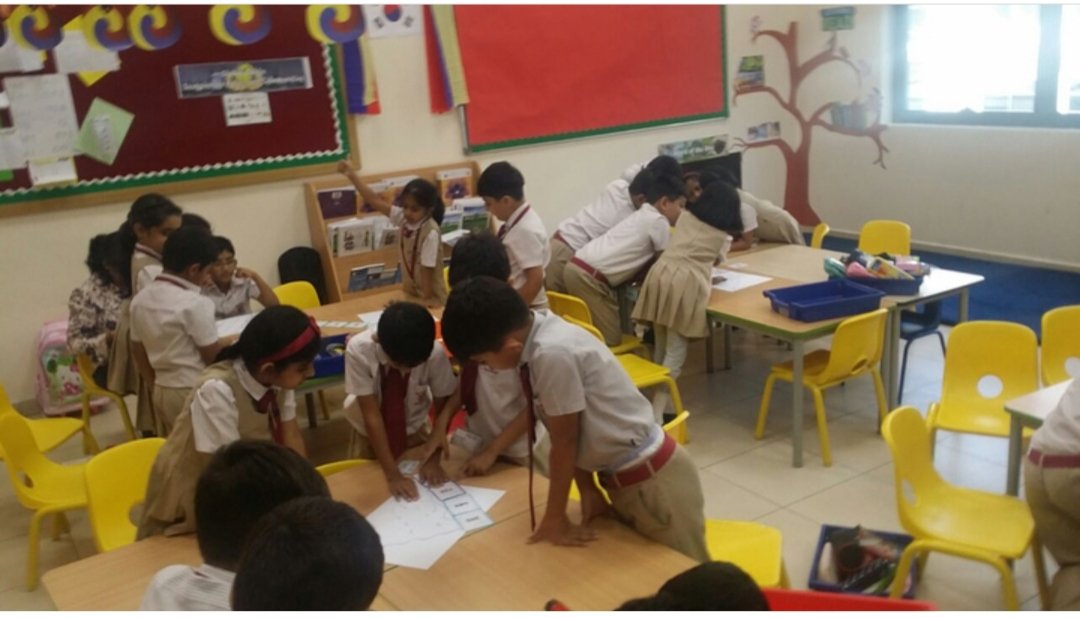 nkshtr_b's tweet photo. On the special occasion of #TeachersDay, the NMS edupreneurs stepped in as teachers to pass on their knowledge to the little ones. I had to teach maths with the help of dance to the students of Grade 1 and I enjoyed it🙂

@Fatima_Martin 
@TeresaRusten 
@SwastikaKhosla https://t.co/LKq7iGNBPC