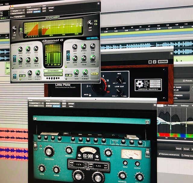 MarcUrselli's tweet photo. I love when artists ask me to get creative with my mixes... today I can do so for two artists I’ve always greatly respected and admired: Berlin-based American guitarist @KnoxChandler and Dublin based singer @mingusthinguses #EricMingus using my favorite … https://t.co/OOkOm65H5K https://t.co/nSN6ckm44t