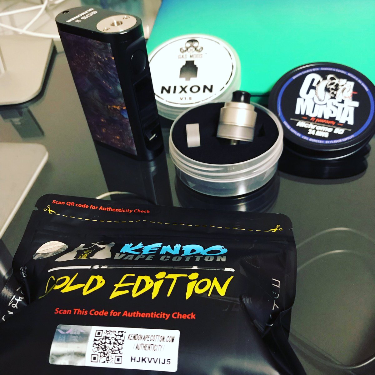 sakuzou's tweet image. 楽天がスーパーセールなんてやるから、、、、欲望に負けた、、、！
#vape #vape好きな人と繋がりたい #asmodus #eos2 #nixon #gasmodsnixon #kendovapecotton #coilmaster
