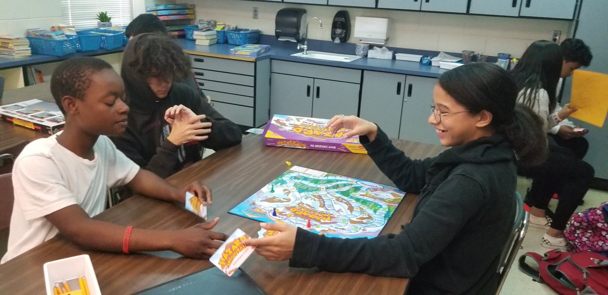 MrsSvms's tweet image. Fun Friday in Mrs.Giambo's room with inference games, #boggle and working game strategies with #battleship #bethebest #@AGHoulihan @SunValleyMS @_PrincipalSmith @ryanw01 @GiersJamee @APTomikaMBrown
