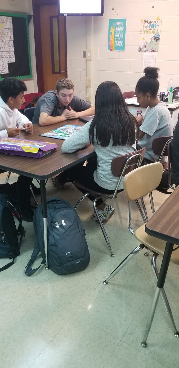 MrsSvms's tweet image. Fun Friday in Mrs.Giambo's room with inference games, #boggle and working game strategies with #battleship #bethebest #@AGHoulihan @SunValleyMS @_PrincipalSmith @ryanw01 @GiersJamee @APTomikaMBrown