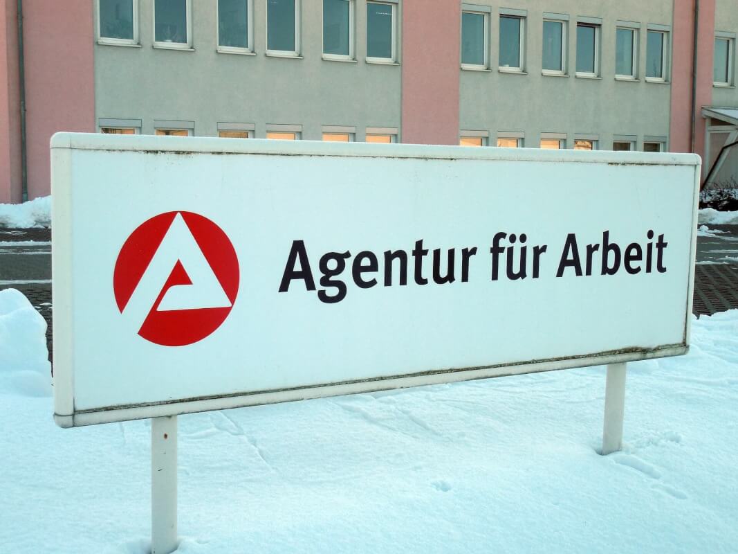 agentur für arbeit uelzen