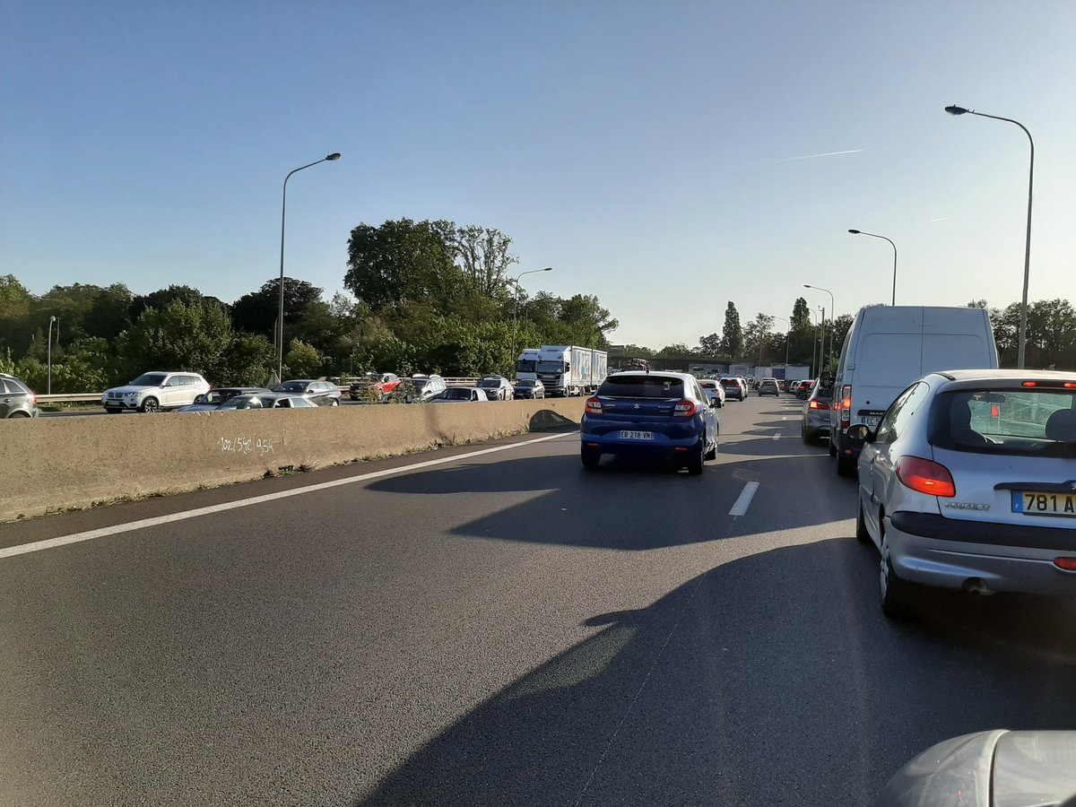 AnthonyAssemat's tweet image. Gros bouchon ce vendredi soir sur le périph de #Toulouse. 45 minutes entre #Purpan et accès A64 #cestlarentrée