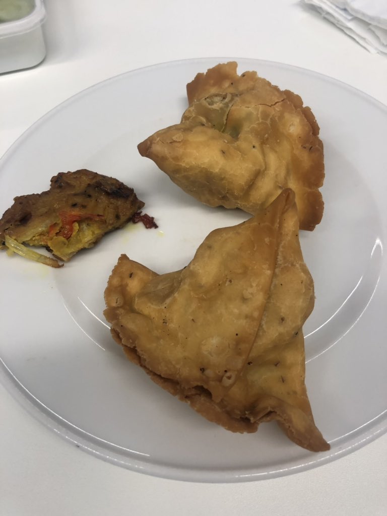 Samosa for dinner in the office!
#hardwear_io <a href="/YuliaPlevako/">Yulia</a>  <a href="/antriksh_s/">Antriksh (Yoda) #hardwear_ioNL2025</a>