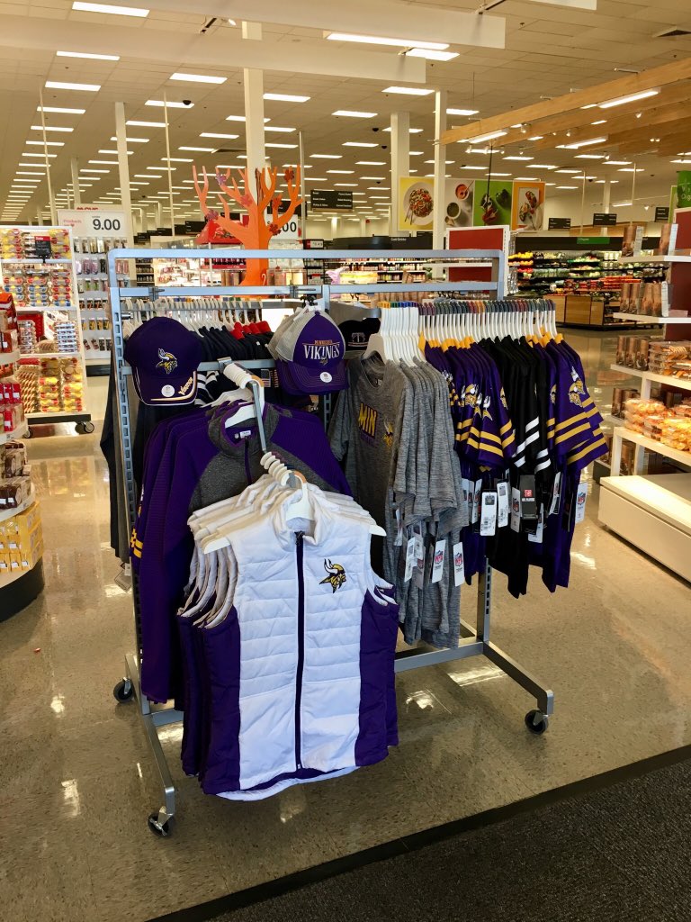Target_PJ's tweet image. Plymouth is ready for the Vikings home opener and the big Cleveland vs Twins series this weekend!