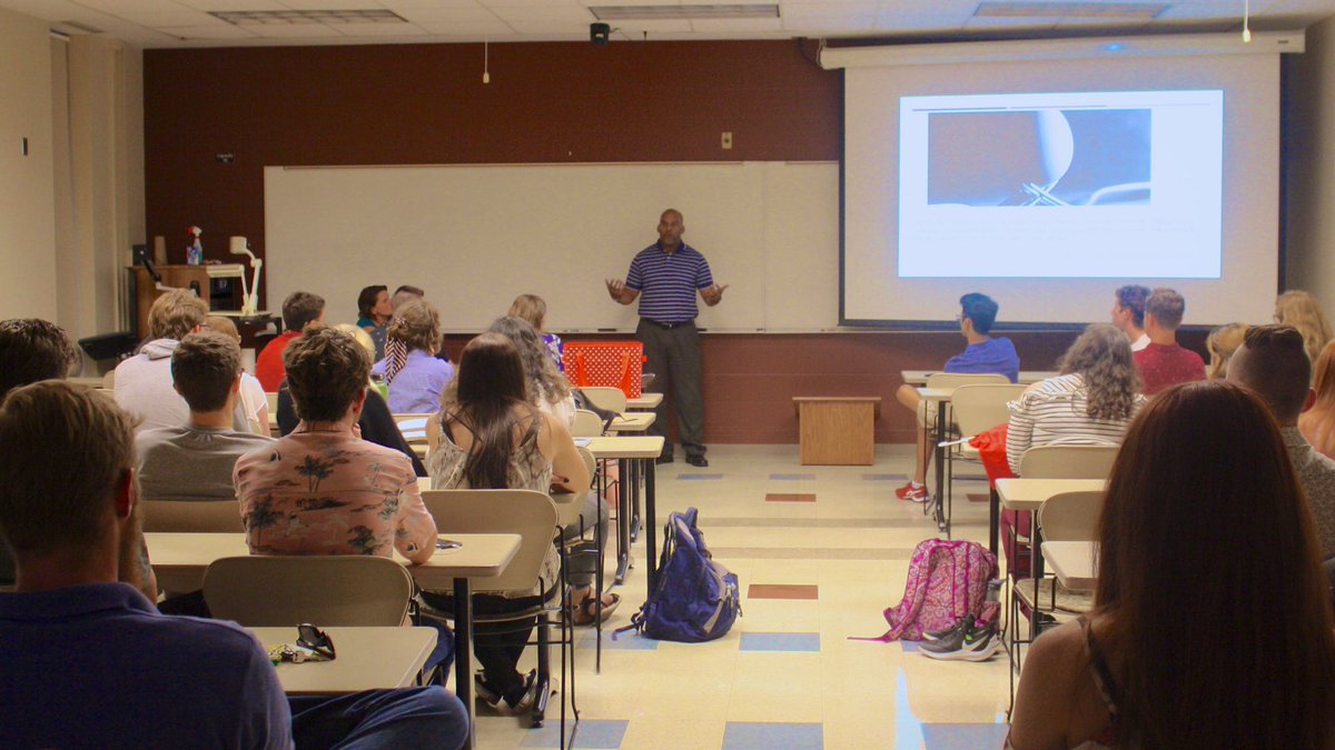 AKPsiDeltaOmega's tweet photo. We had not one but TWO guest speakers last night: Laurie Law of @isuhonors and Scott Law of @drakeuniversity. Truly a session that inspired self-reflection to become better leaders. Thanks, Scott and Laurie! #akpsi https://t.co/S3JV8ReP2n