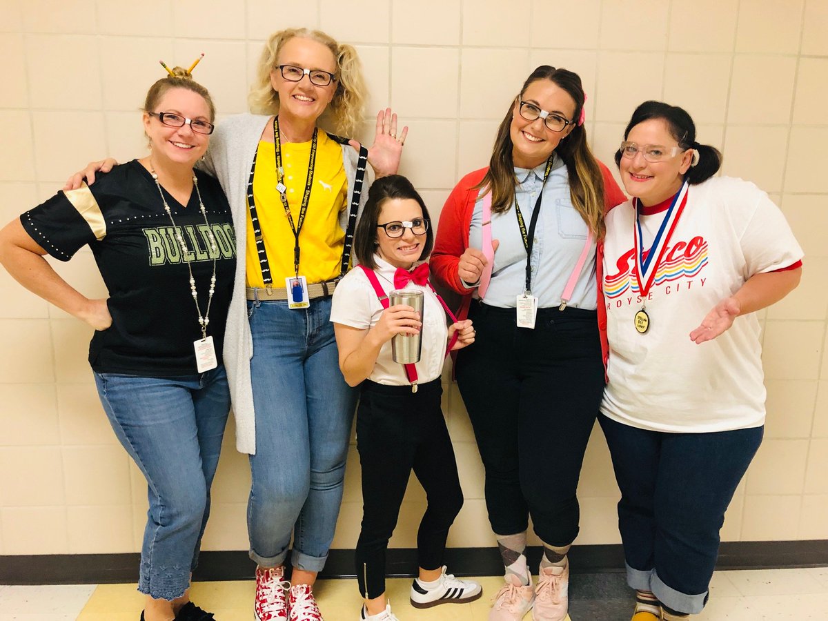 RCHS_Mrs_Jones's tweet photo. OUTSMART THE OWLS NERD DAY!  #RCHSJoy #RCISD_CTE @voth_leah @amberrmullins https://t.co/WLwTWTMJV5