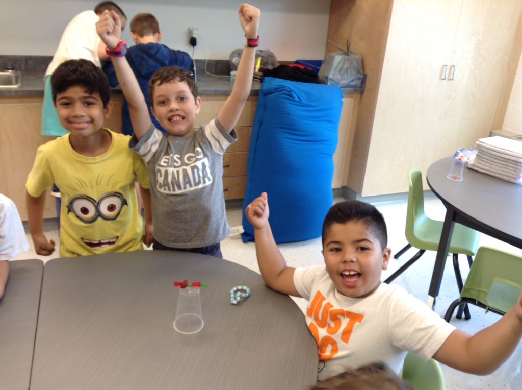 OCSB_MrC's tweet image. First STEM challenge of the year. The grade 3's were tasked with the challenge of 'saving fred' this afternoon! We are seeing such great collaboration, communication &amp;amp; grit! @RedeemerOCSB @holyr_nelson #stemfridays #STEMchallenge