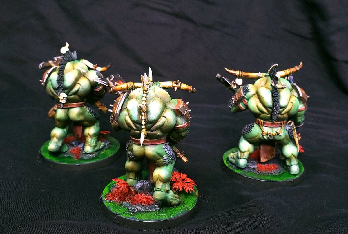 DennisLukowski's tweet photo. More angry green cow people!
#chaos #beastsofchaos #beastmen #boc #aos #ageofsigmar #gamesworkshop #warhammer #warhammeraos #minotaur #bullgor #warherd #beerzerkerstudios #miniaturepainting #miniatures https://t.co/EUdaJ8YINT