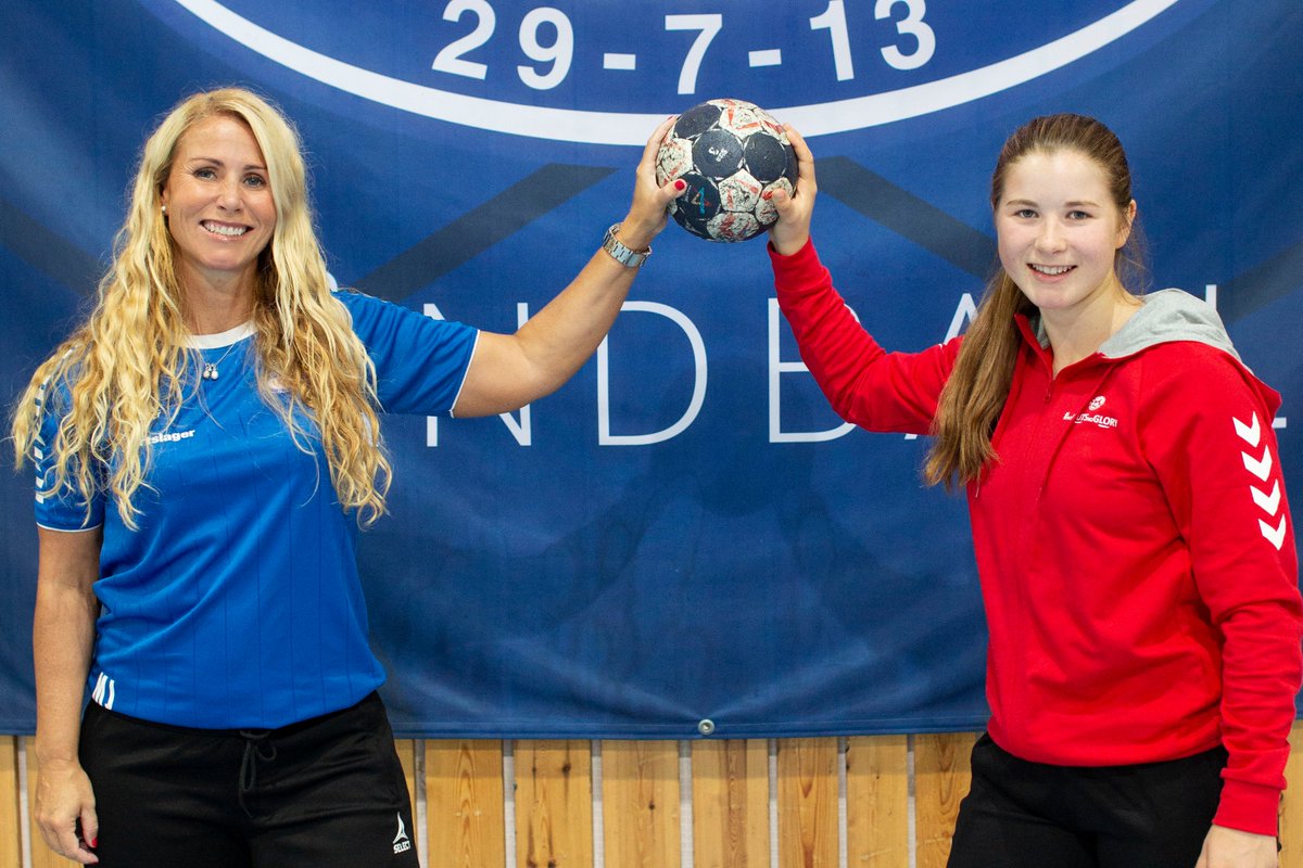 NM kamp med mor-datter-oppgjør! <a href="/RaelingenHK/">Rælingen HK</a>  med juniorlandslagsspiller Marte Juuhl Svensson møter Vålerengas nyopprykkede damelag hvor mamma Marianne Juuhl er hovedtrener😃 
Jordalhallen 11. september vifhandball.spoortz.no/portal/theme/o…