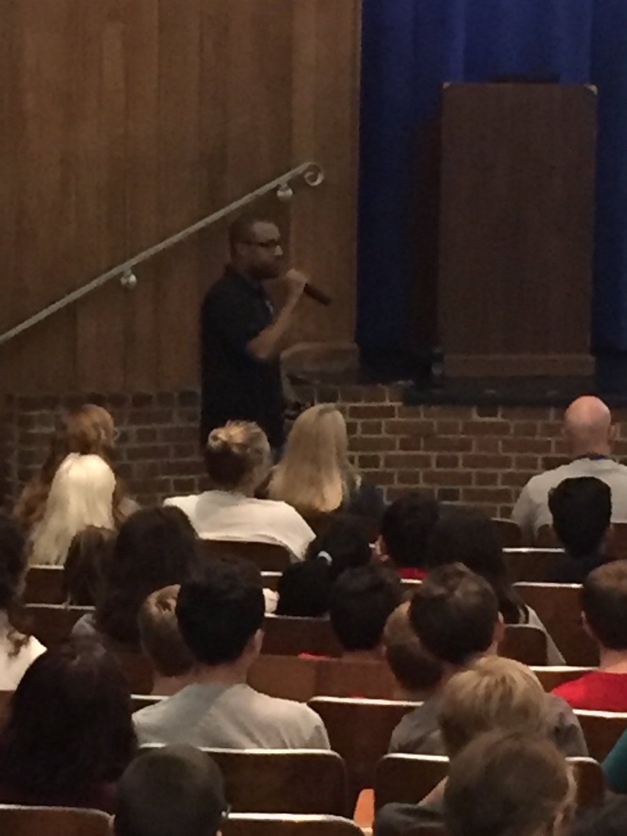 EdmeMel's tweet photo. WMS Expectations Assembly
Starting the year off right! #LetsGo #routinesandexpectations #Believe @WMS_WolfPack @APSVirginia @wmspta2019 https://t.co/kIbJDGAh5o