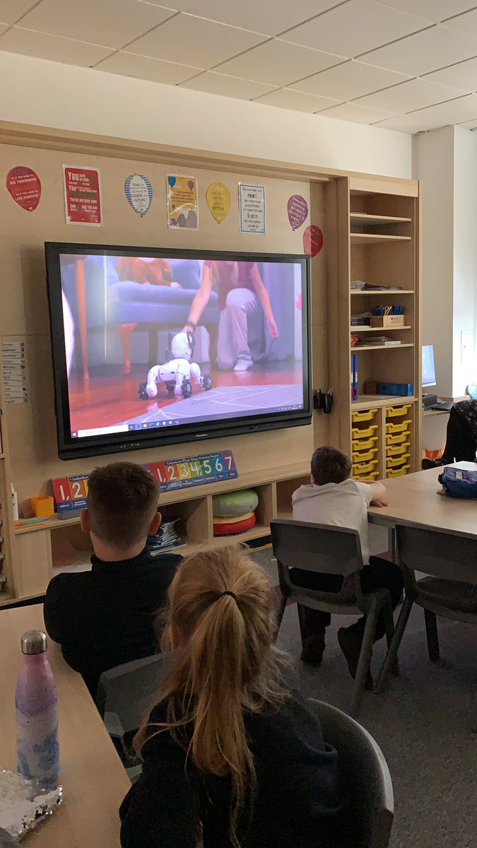 DigitalLPS's tweet photo. P5 learning about the purpose of robots in real life https://t.co/Oi3eByfgxZ