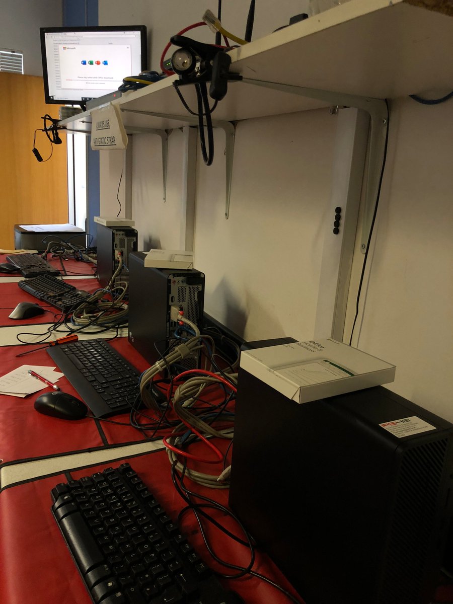 Ps4bFor's tweet image. Installing 10 new PC's for a customer!