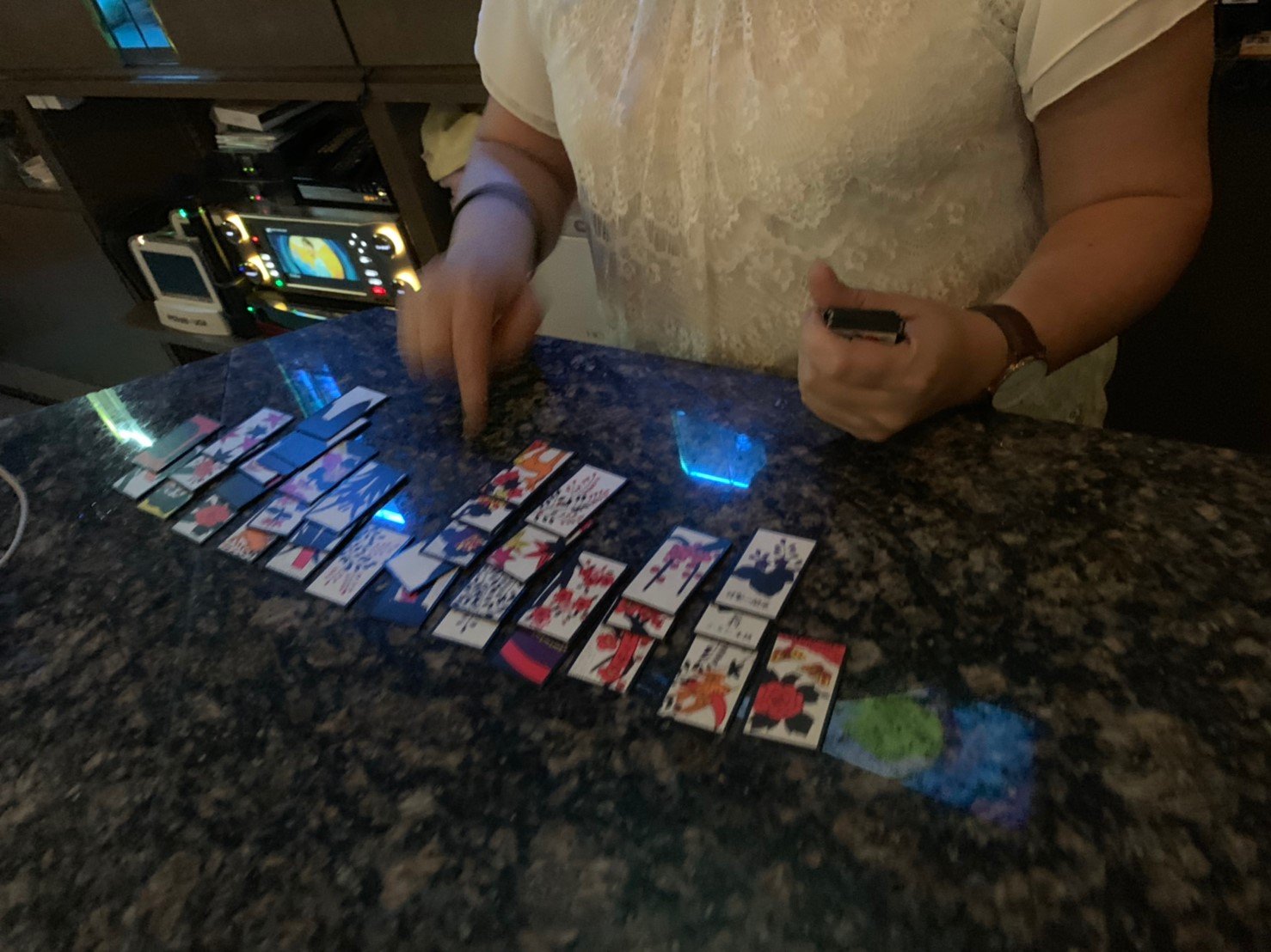 تويتر プレイナイト宮崎 宮崎の夜を楽しむ情報サイト على تويتر 人気スナック バー Avuniru未来 アヴニールみらい さん 雰囲気も良くて一人でしっぽり飲むのにも 友人と楽しく過ごすにもピッタリ ママさんの昔からの特技 花札占い で今後の運勢を見て