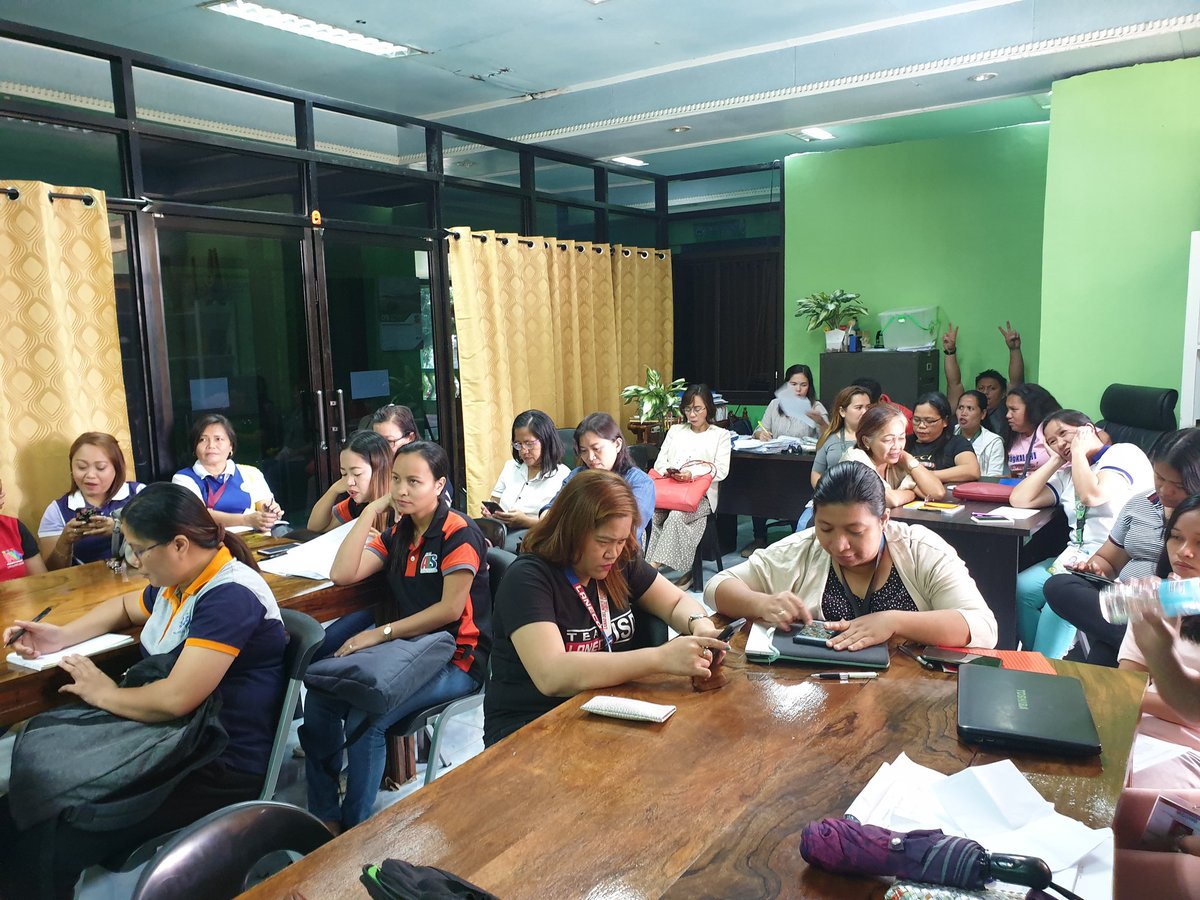 kyleric's tweet image. 3rd Quarter MIAC meeting..our highest gratitude and appreciation to our stakeholders for thier support to the different Programs of DSWD.👍 @dswdserves @pantawidpamilya @dswdfo10 #FeelGoodTubod #PantawidStory #SocialWorkJourney