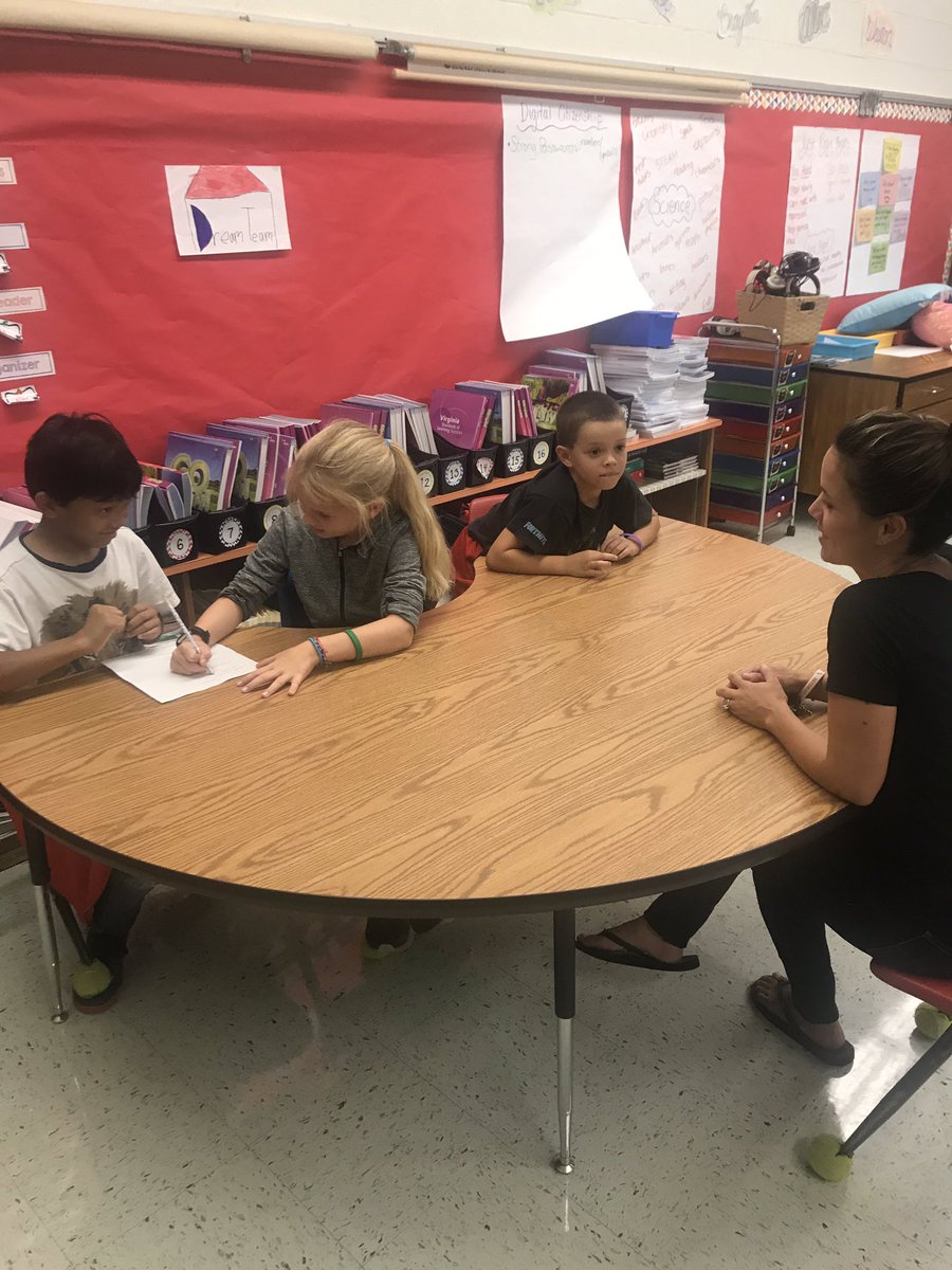 NoleBetterWay_3's tweet photo. Making Place Value authentic. Ss are realtors interviewing clients to find their perfect house. Nole better way to teach PV! @emerickelem1967 #placevalue #PBL #authentic https://t.co/07Wafm6vAq