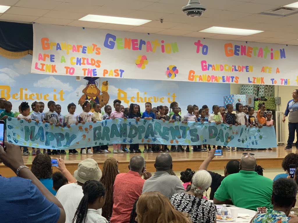 Grandparents Day was a success! @LTNolanOwls <a href="/WeAreNolanOwls/">Love T. Nolan Elementary</a> #WatchUsGrow #ItTakesAVillage