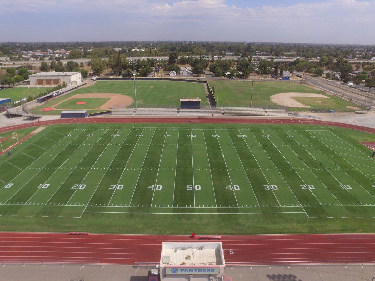 NishkoInc_BPS's tweet photo. Best part of the job, seeing all the hours of prep work come together on GAME DAY! @SJMgridiron @TurfMatters @TurfWarrior4Him @TurfMagazine @FieldExperts @TheRealB_M https://t.co/chwdvM88J4