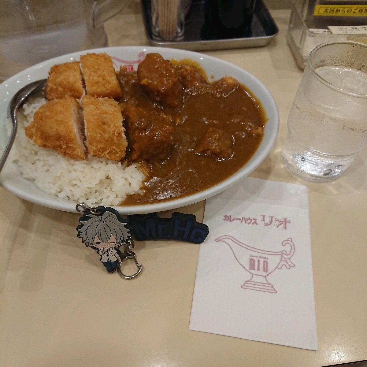 りんね ﾋﾌﾟﾏｲ垢 濱うさぎのわらび餅は黒うさぎ でかわいいし お土産にめっちゃ投げてる 上大岡なら2つにあわせてひらしげのおにぎりが最上級に美味しいから 鮭と鮭オニオンおすすめ ハマづくしできるとです