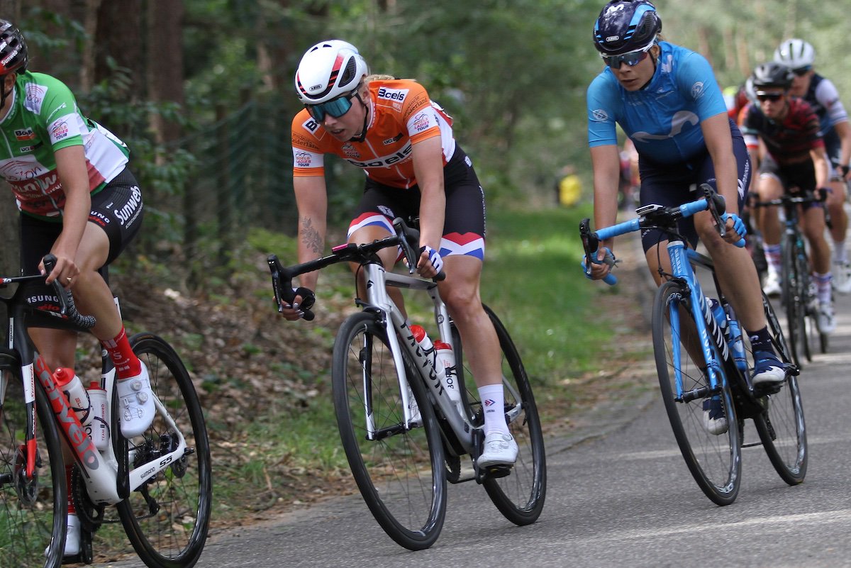 PHVCT (@pushingdreamsnl) on Twitter photo Leader in the GC <a href="/lorenawiebes/">Lorena Wiebes</a> in the first group of about 45 riders. Still 28km to go <a href="/ladiestour/">Simac Ladies Tour</a> <a href="/UCI_WWT/">UCI_WWT</a> <a href="/sportfotonl/">Sportfoto.nl</a> Leader in the GC <a href="/lorenawiebes/">Lorena Wiebes</a> in the first group of about 45 riders. Still 28km to go <a href="/ladiestour/">Simac Ladies Tour</a> <a href="/UCI_WWT/">UCI_WWT</a> <a href="/sportfotonl/">Sportfoto.nl</a>