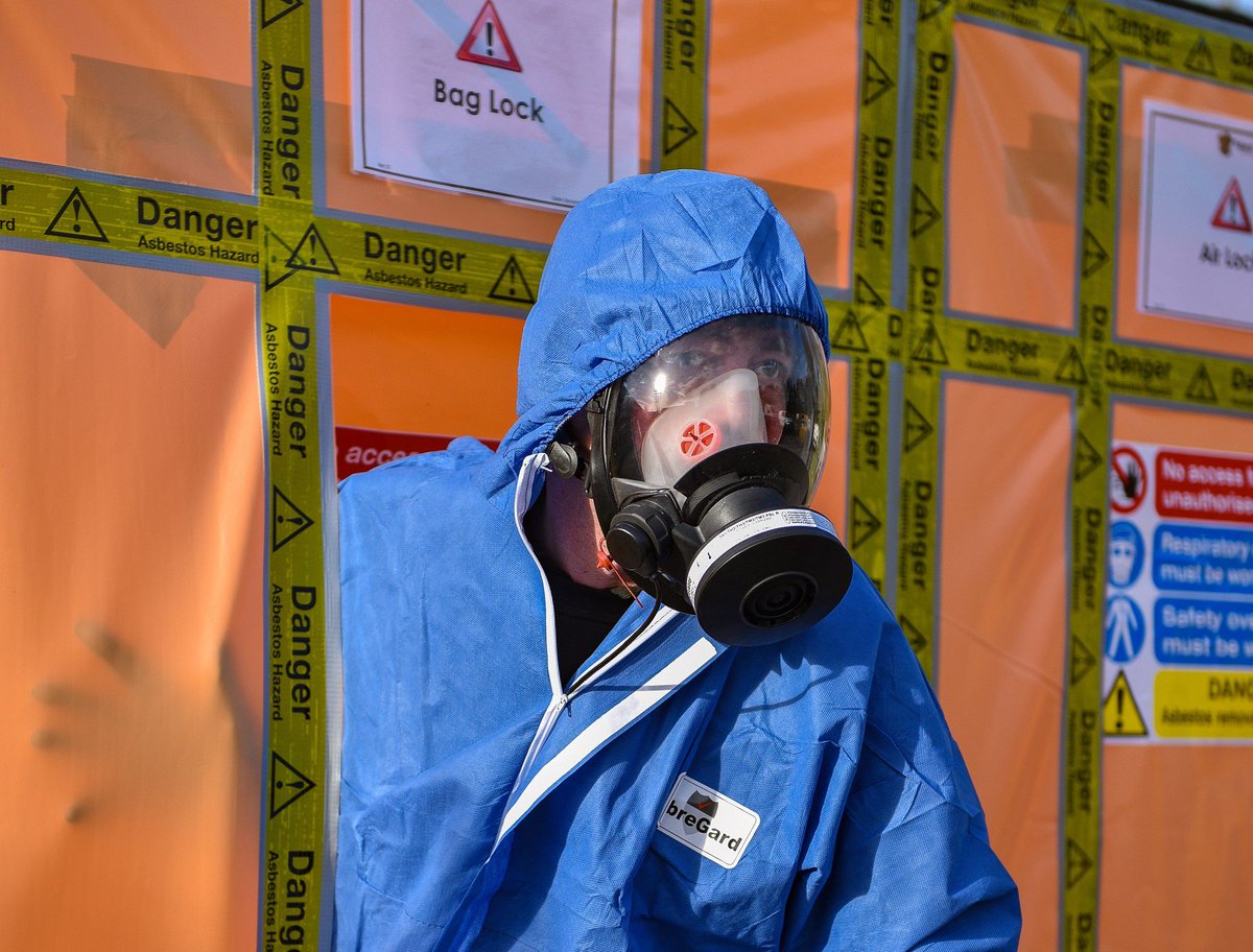 Tolentplc's tweet photo. Safe ✔️
Reliable ✔️
Accredited ✔️

Our #asbestos removal team just won another four year framework contract for @CityofYork Council. Learn more about our what our team can deliver for you, today 👉 https://t.co/6odnewgGMI https://t.co/Si36LvPx7u
