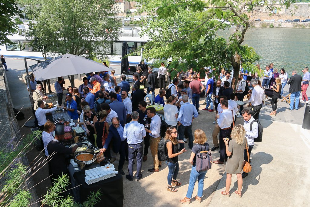 DigitalSummR's tweet photo. [Retour #DigitalSummR] ☀️
Il y a seulement une semaine et 1 jour, nous étions à L'Embarcadère pour faire le plein de connaissances et d'échanges avant la rentrée de septembre ! 

Un petit rappel de ce qu'il s'est passé ? C'est par ici 😉

https://t.co/W6n7BkNPB3 https://t.co/1w0PnuRNxj