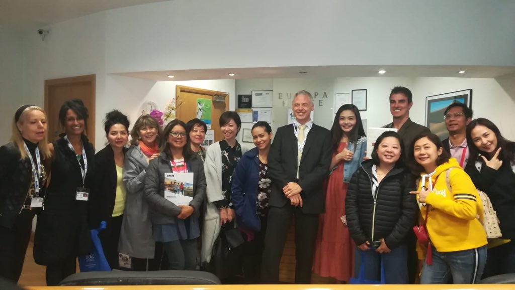 englishuk's tweet photo. Next stop on our #StudyWorld50 fam trip is @BerlitzMCR. Thank you for showing our agents around!

#UKELT #Manchester https://t.co/Hl5fSQrriA