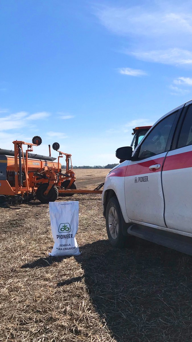 Comenzamos la siembra de ensayos de maíz, evaluando nuevos híbridos Pioneer en Uruguay. #CornRevolution #CortevaUruguay