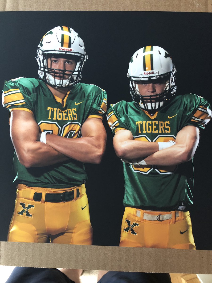 KB010's tweet image. Beat the Bulldogs!  @hale_bohler @joshbohler