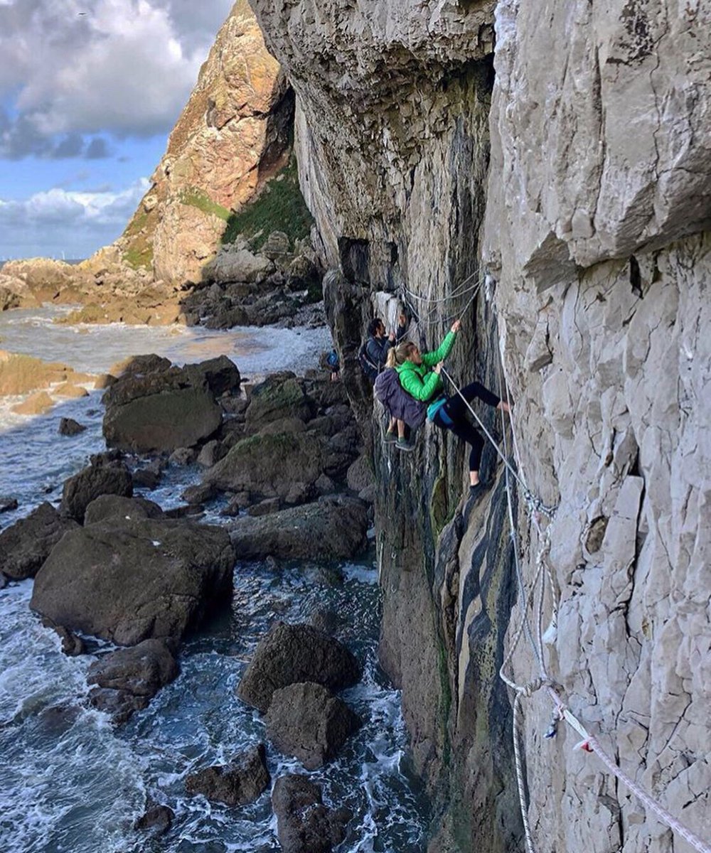 The aptly named Diamond 💎makes for a nice change of scene with steep, power endurance climbing and a more adventurous approach than your average sport climbing crag 😂👍🏻 📷 thanks to Tanya of me attempting The Brute and of the crag approach 👍🏻<a href="/Arcteryx/">Arc'teryx</a>  <a href="/fivetenuk/">Five Ten</a>