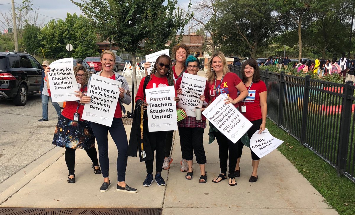 So proud to support these amazing ⁦<a href="/WeAreNTA/">We Are NTA</a>⁩    teachers fighting for a fair contract! Please put it in writing ⁦⁦@chicagosmayor⁩ !