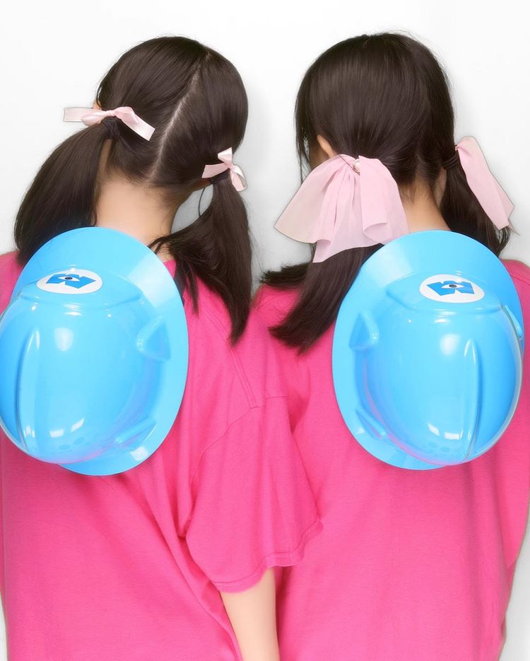 Uzivatel 東京ディズニーリゾート情報局 Na Twitteru モンスターズ インクに出てくる女の子 ブー のコーデが今大人気なのはご存知ですか V トゥモローランドのモンスターズインク カンパニーストアで売られているモンスターズインク社のヘルメットを
