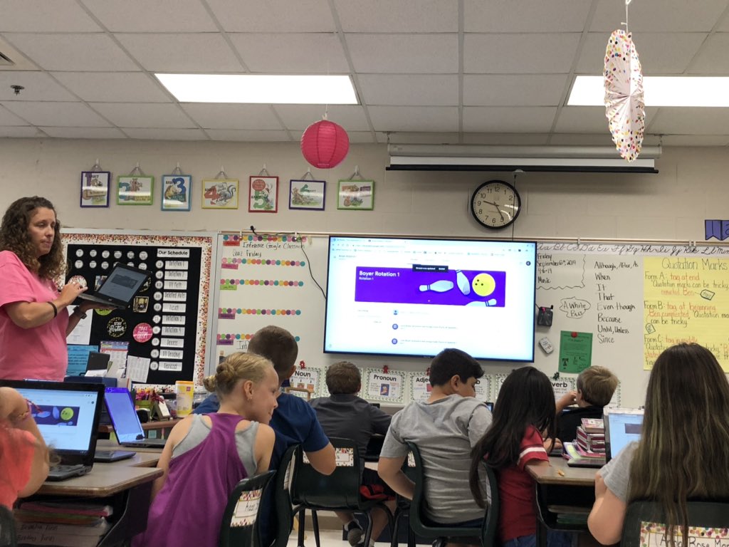 BriarwoodES's tweet photo. Google classroom & Quizlet in @julieboyer21 ‘s class makes studying for your grammar test much more fun. #BEtechie #BEaScholar https://t.co/JHoCmDUeAm