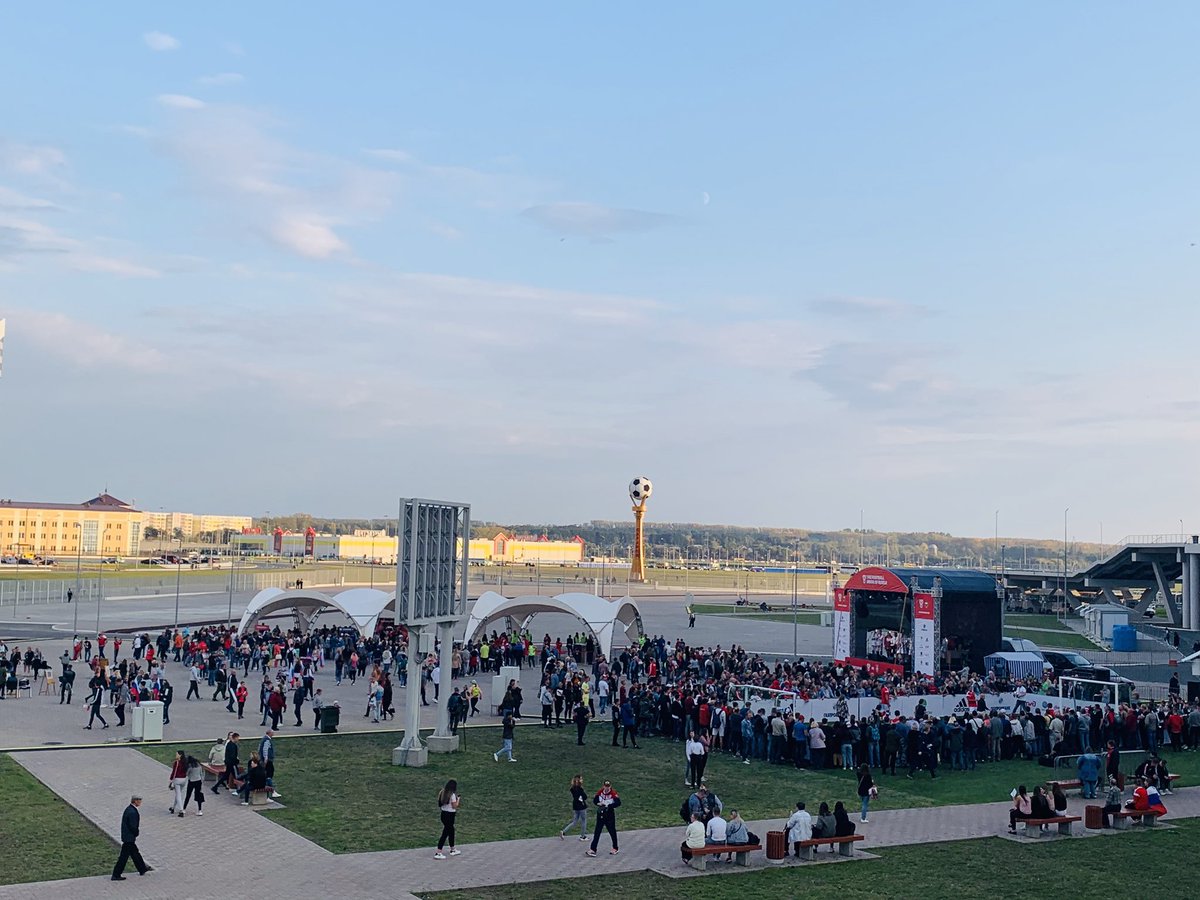 tereshin_k's tweet photo. 1,5 часа до матча молодежки
#нашипарни https://t.co/CMHUExclXs