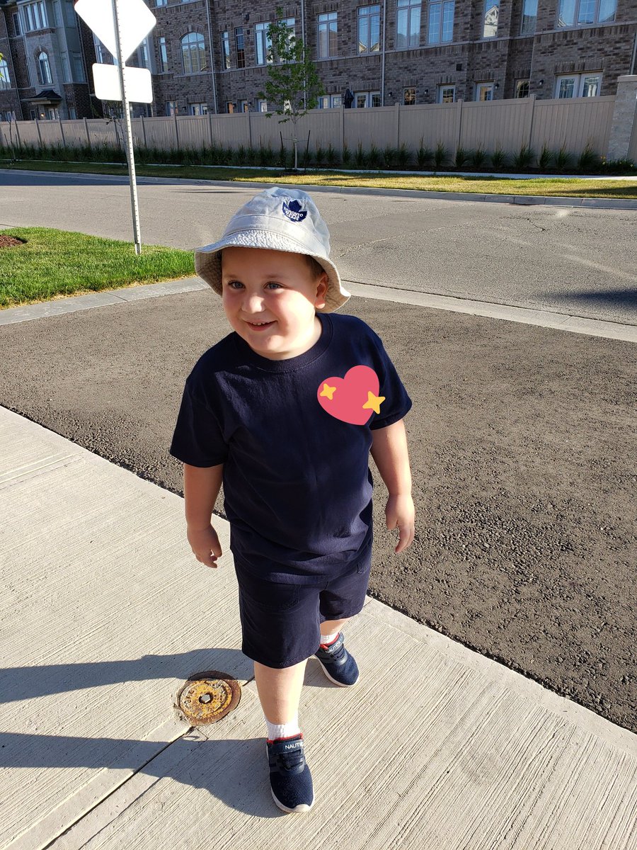 GaritoMaria's tweet photo. Staggered entry means late first day pics!
One happy little boy joining in @GAngelsMilton
#BestFirstDayEverHCDSB
#TorontoMapleLeafs
#MiltonProud
#Inclusion https://t.co/ITXUAoXSoO
