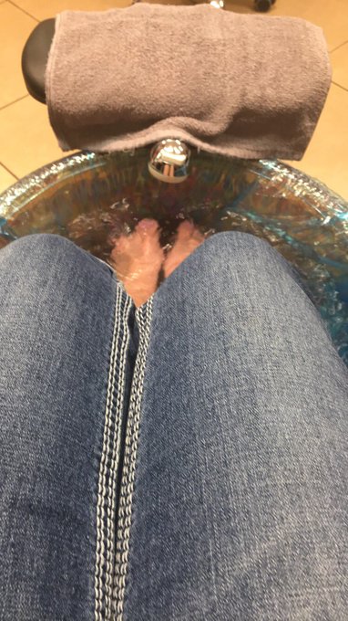 After a bad couple of days I&rsquo;m taking me time which is much needed. Cash app me at $pigpayme to treat<a href="/tag/princess"class="tags"><span>#princess</span></a><a href="/tag/findom"class="tags"><span>#findom</span></a><a href="/tag/findommegoddess"class="tags"><span>#findommegoddess</span></a><a href="/tag/findomaddicts"class="tags"><span>#findomaddicts</span></a>