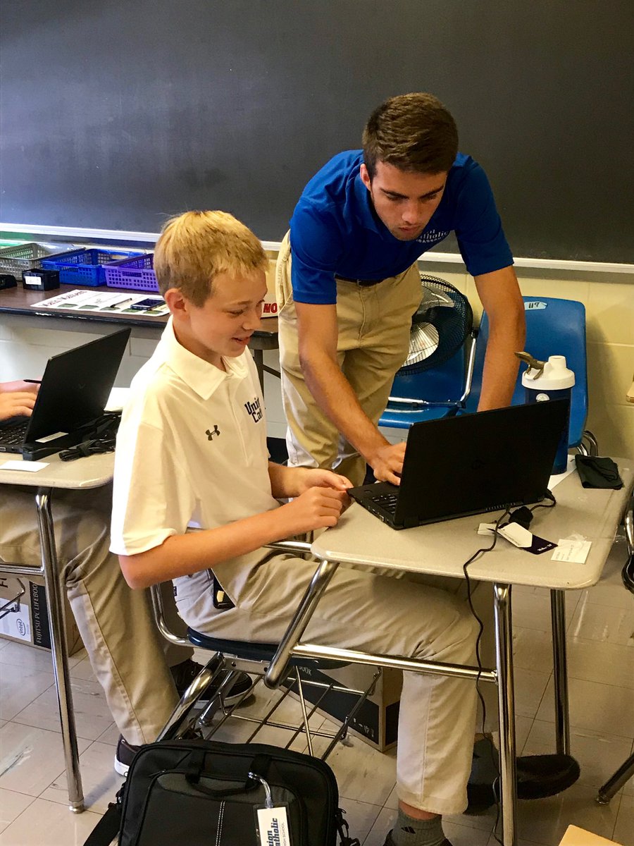unioncatholichs's tweet photo. Freshmen & New Student Tablet Training! #anywhereanytimelearning https://t.co/ypD3FCwZy4