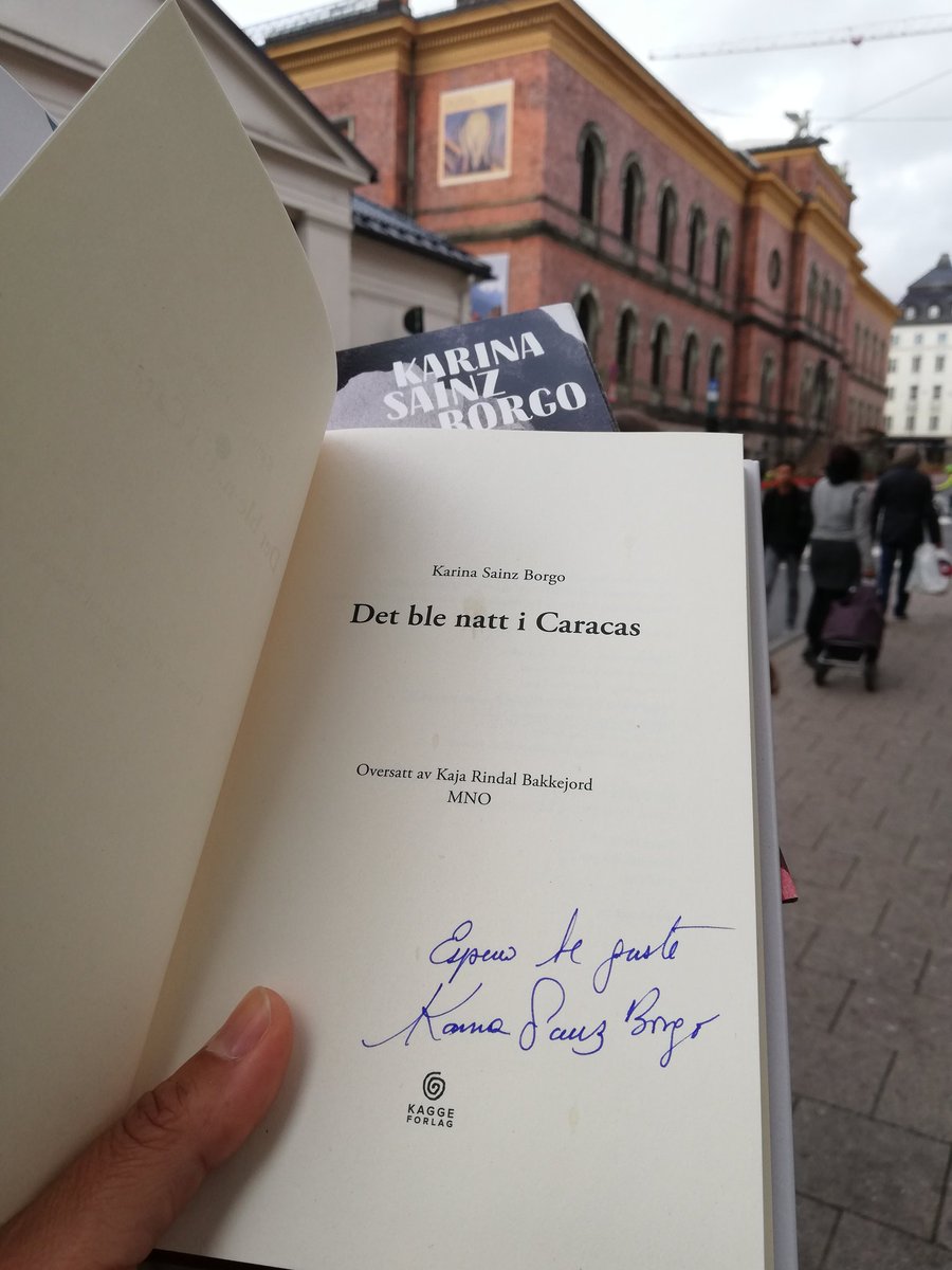 anaelenajuarez's tweet photo. Hoy recogí en #Norli los libros de @karinasainz. "Det ble natt i Caracas". https://t.co/ZYTFeoNpeL
