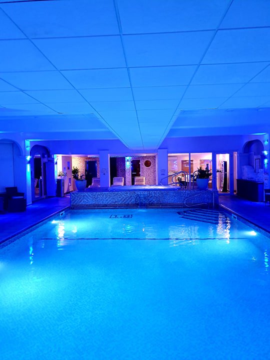 CarlyonBayHotel's tweet image. Our School Run Spa and Twilight Spa Days are back! Book Now on 01726 811015 or spa@carlyonbayhotel to avoid disappointment! 🏊‍♀️🏊‍♂️⁠
⁠
#SpaSaturday #CarlyonCaptured